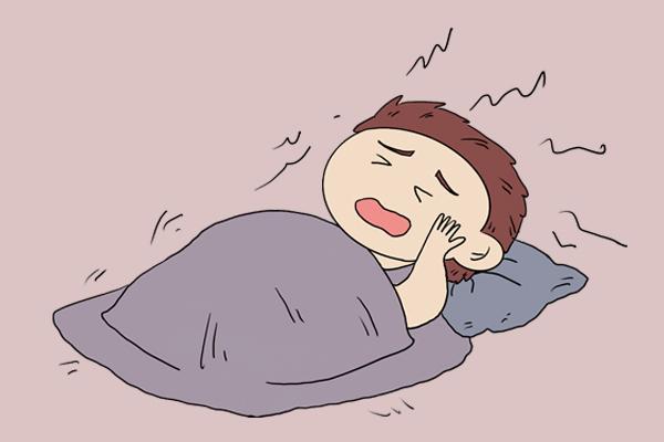 感染新冠之后，發(fā)燒發(fā)熱，應該捂汗還是散熱？