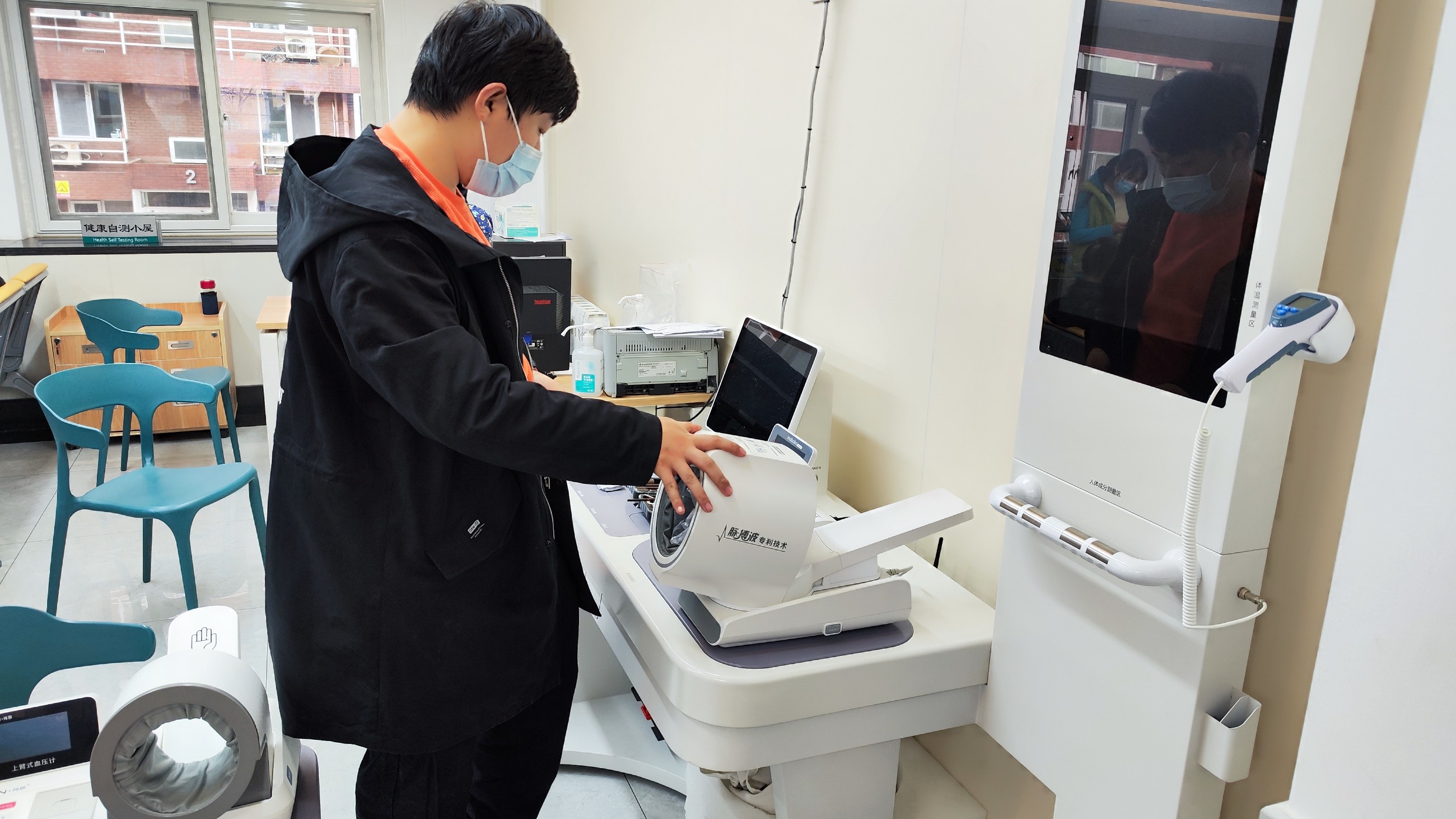 健康智慧小屋一體機(jī)怎么使用？如何使用健康小屋一體機(jī)？